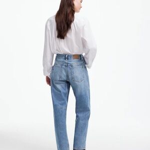 Madewell The Darted Barrel Leg Jean - Dobbins Wash
